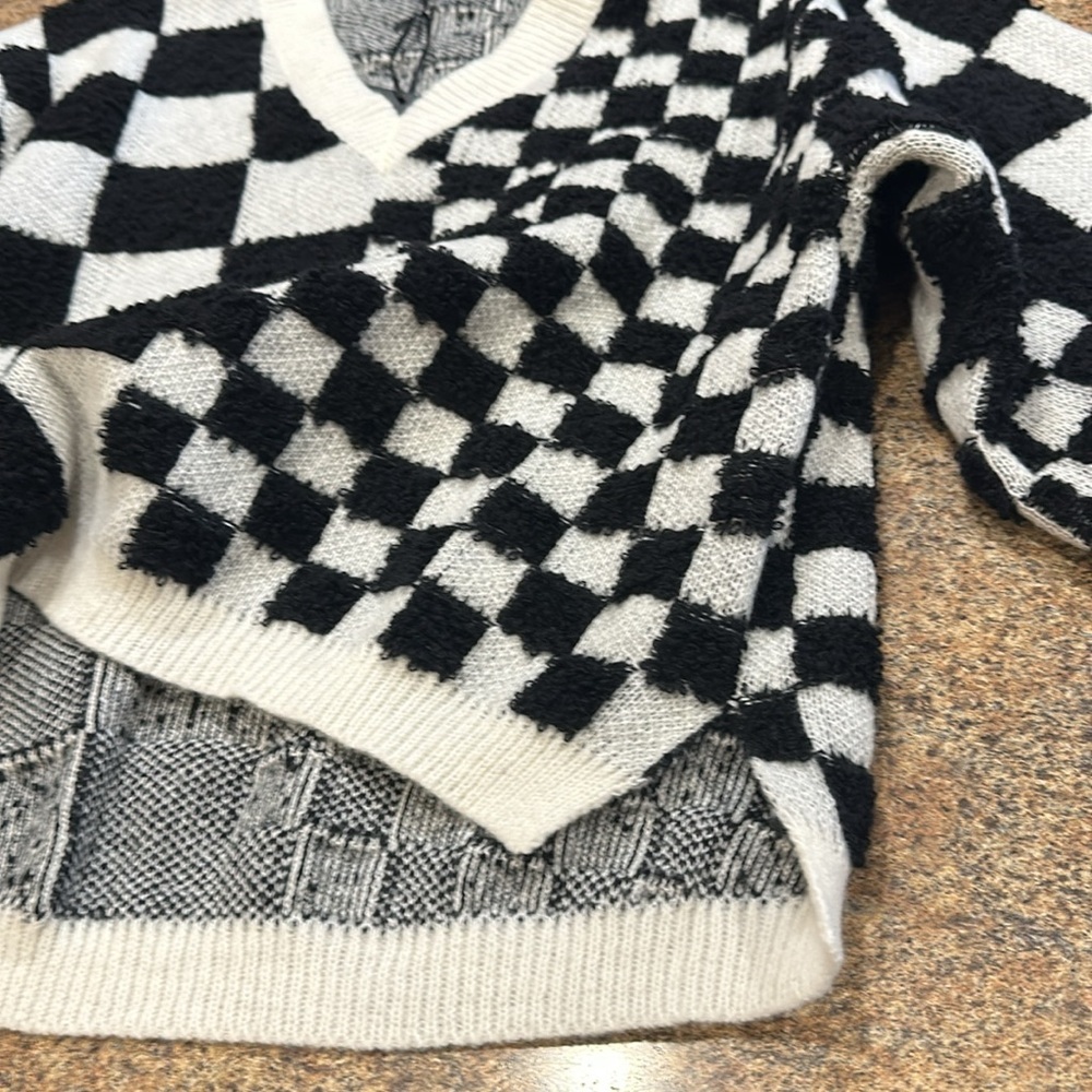 J.NNA Oversized Knit Checkered Pattern V-Neckline Sweater Womens Size Small - Picture 7 of 10